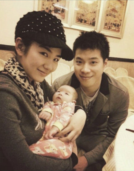 chong huynh dich khoc vi met moi chuyen ly hon - 2