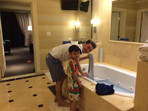 mr dam tu tay giat do o khach san las vegas - 5