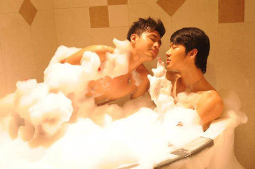 nhung man dung cham gay chu y trong phim viet - 1