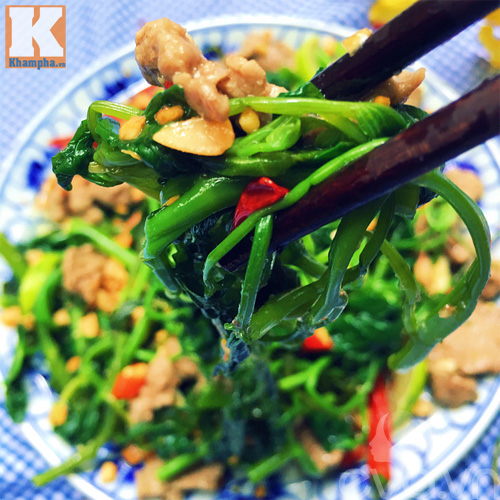 nom rau muong tron thit bo gion ngon - 10