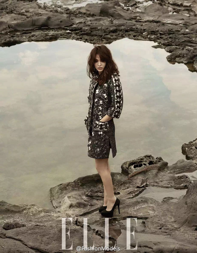 Bất ngờ với ảnh nổi loạn của Song Hye Kyo