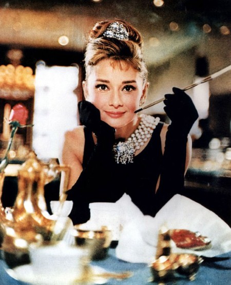 Audrey Hepburn:  Biểu tượng thời trang của thời đại - 1