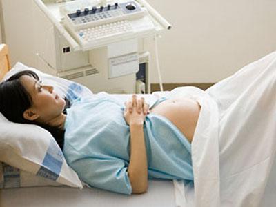 Hiện tượng mang thai bất thường bà bầu cần biết - 1