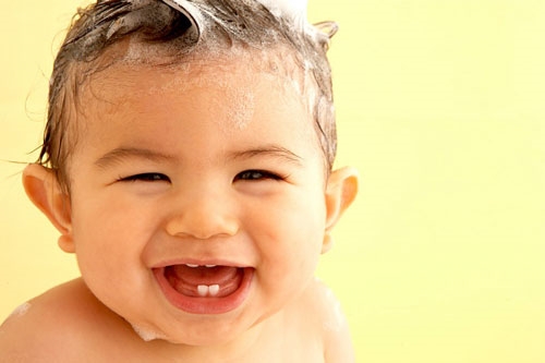 Chăm sóc tóc và móng tay cho trẻ như chuyên gia - 1
