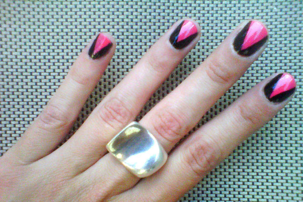 Đẹp và lạ những mẫu nail màu sắc - 13