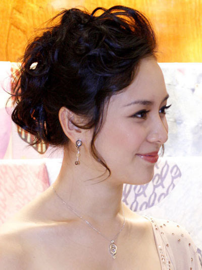 Á hậu Dương Trương Thiên Lý đã kết hôn - 8