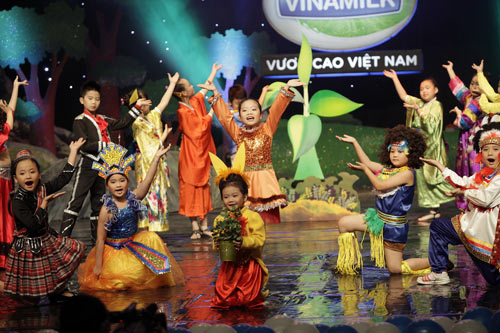 Đồ Rê Mí vòng 3: sắc màu show nhạc nước ngoài - 1