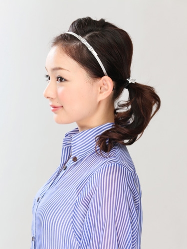 Kiểu tóc dễ thương dành cho tóc xoăn - 6