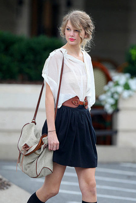 "Nghía" váy hiệu dạo phố của Taylor Swift - 11