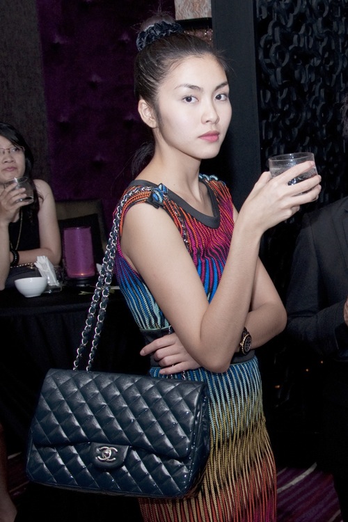 Ngắm style nhẹ nhàng nữ tính của Tăng Thanh Hà - 2