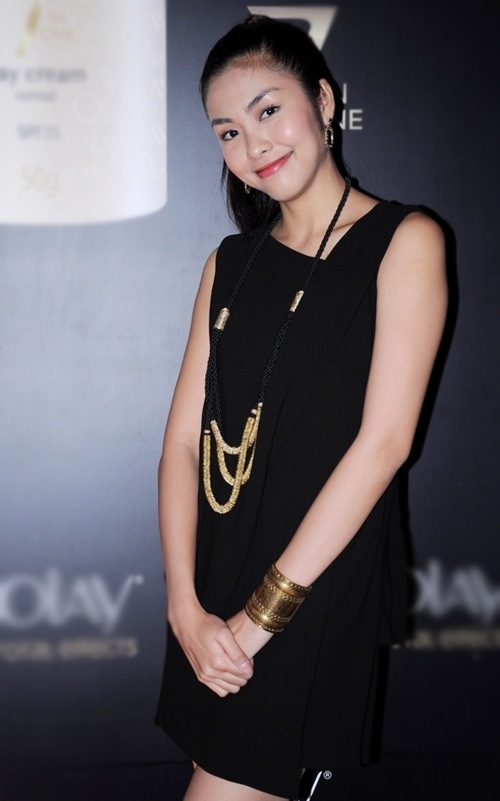 Ngắm style nhẹ nhàng nữ tính của Tăng Thanh Hà - 4