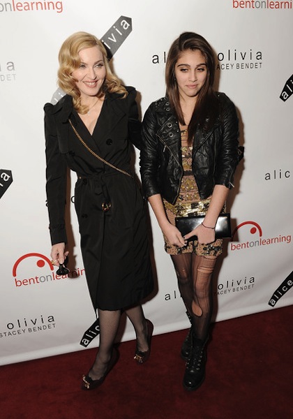 Ngắm style cá tính của con gái Madonna - 24