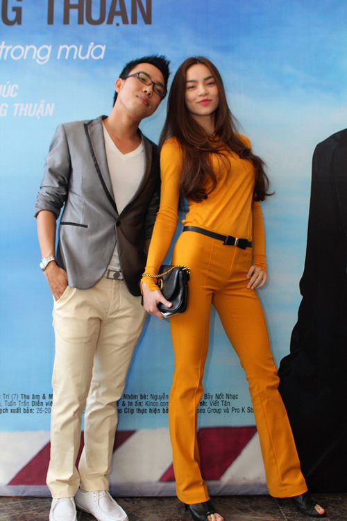 Hồ Ngọc Hà và BST jumpsuit đẹp lộng lẫy - 1