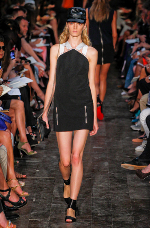 Những bất ngờ trong BST 2012 của Victoria Beckham - 9