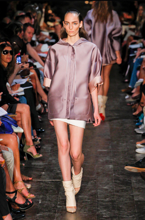 Những bất ngờ trong BST 2012 của Victoria Beckham - 12