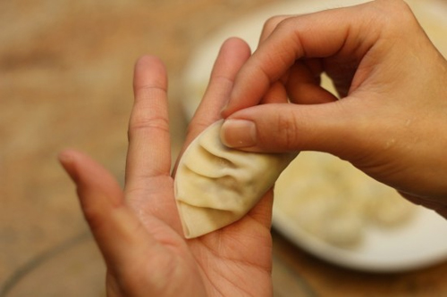 Nghệ thuật gói bánh há cảo đây! - 7