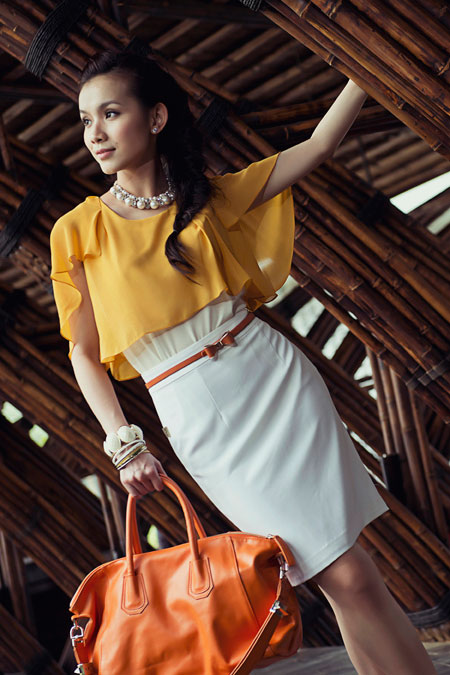Thùy Lâm biến hóa cùng váy, không thể đẹp hơn! - 9