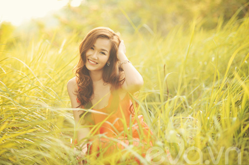 Hotgirl dịu dàng khoe dáng giữa đồng xanh - 8