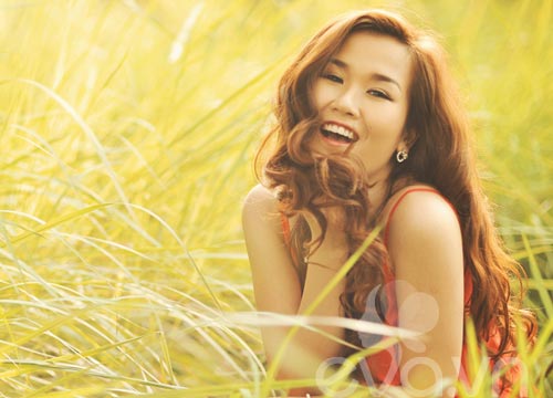 Hotgirl dịu dàng khoe dáng giữa đồng xanh - 9