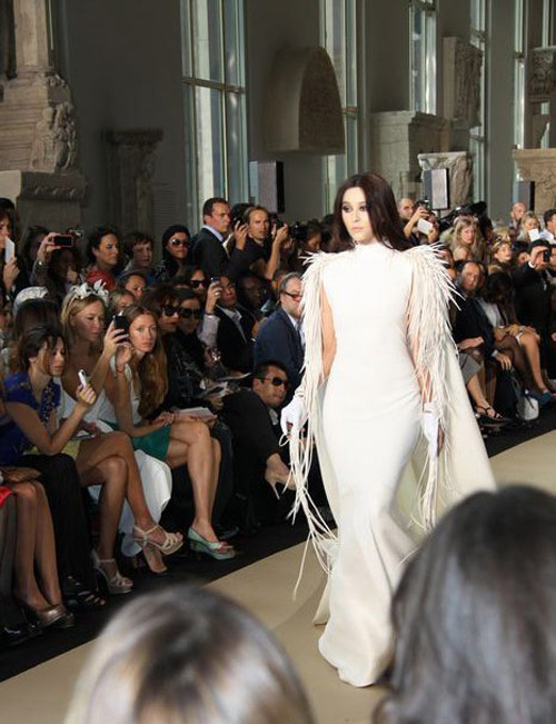 Phạm Băng Băng hóa thiên nga trên sàn catwalk - 7