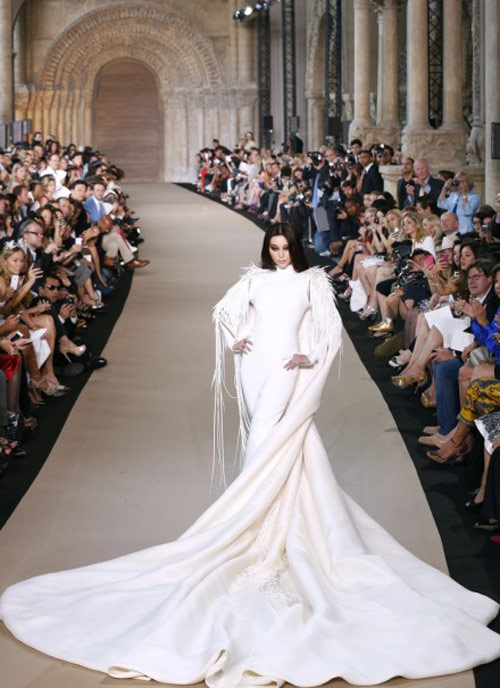 Phạm Băng Băng hóa thiên nga trên sàn catwalk - 11