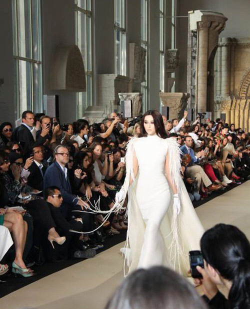 Phạm Băng Băng hóa thiên nga trên sàn catwalk - 9