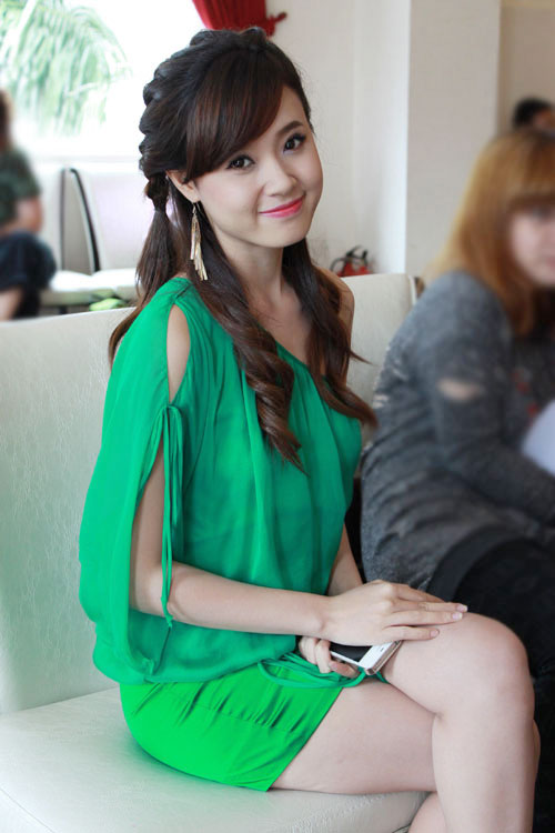 Vẻ xinh xắn của Midu - 2