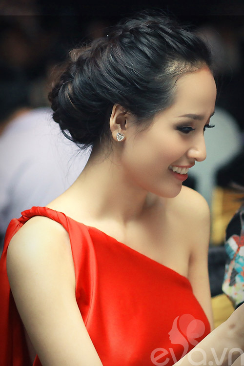 Mai Phương Thúy kín đáo vẫn gợi cảm - 10