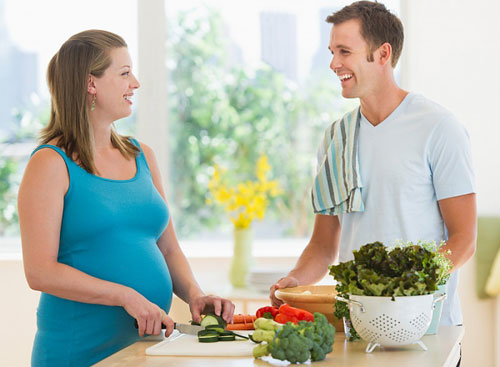Lập chế độ ăn cân bằng cho mẹ bầu - 1