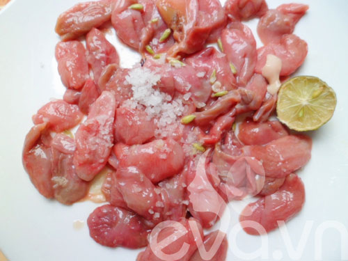 Bao tử cá basa nhồi thịt chiên giòn - 4
