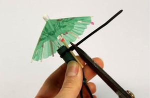 Đèn ngủ lung linh từ ô cắm kem - 5