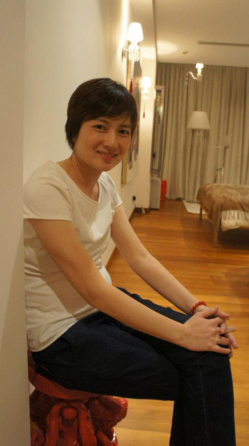 Thúy Vinh công khai bụng bầu - 2