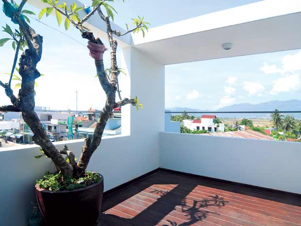 Chẳng cần biển, nhà đẹp ngắm nhìn núi cao - 2