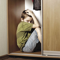 Độc giả: Mẹ độc đoán, con "phá rào" - 2