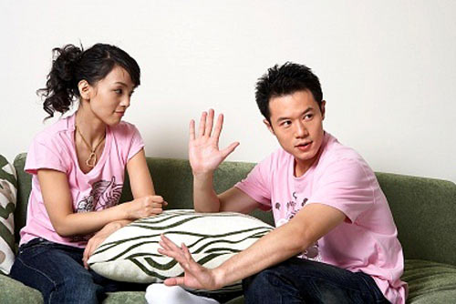 Phụ nữ "trốn chồng gặp trai", vì đâu nên nỗi? - 1