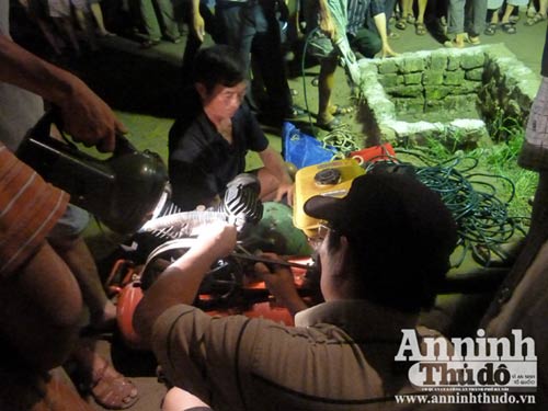 Thương tâm bé trai 1 tuổi rơi xuống hố ga, chết đuối - 4