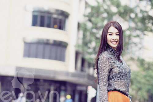 Ca sĩ 'đánh người' Quế Vân bỗng dịu dàng - 14