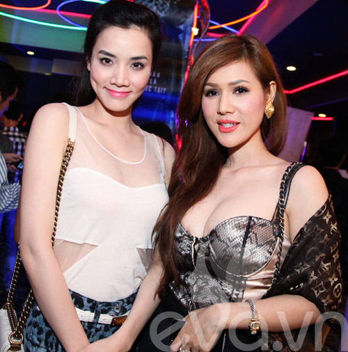 Tình cũ Hà Dũng khoe vòng 1 và gương mặt khác lạ - 7
