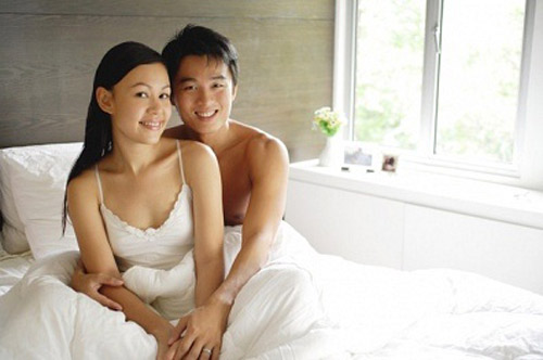 Vợ chồng "cán đích" cùng lúc khi "yêu" - 2