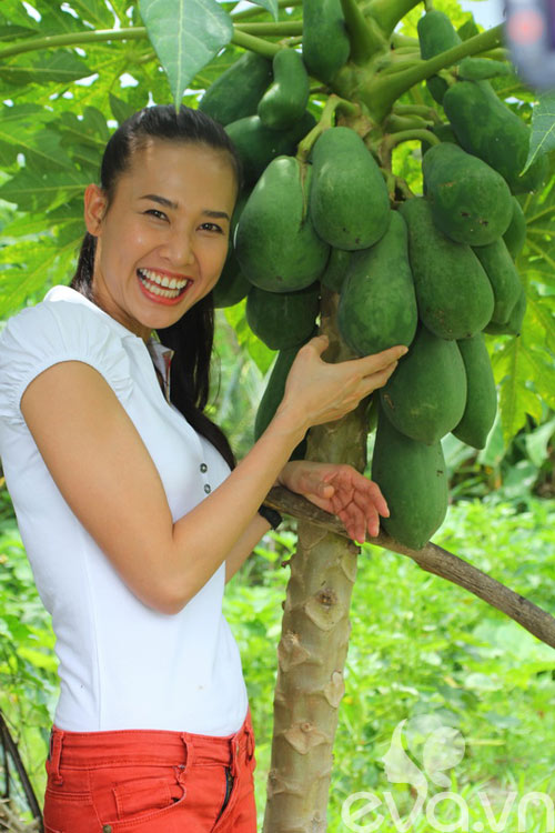 Dương Mỹ Linh tươi như hoa làm từ thiện - 12