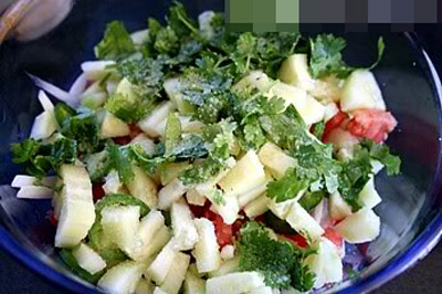 Salad dưa chuột và cà chua tươi mát - 2