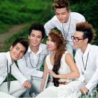 Phi Thanh Vân cùng BOT hóa "thiên thần"