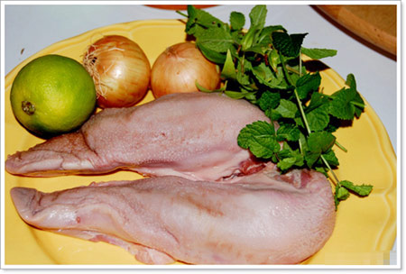 Cách làm sạch các phần nội tạng của heo - 1
