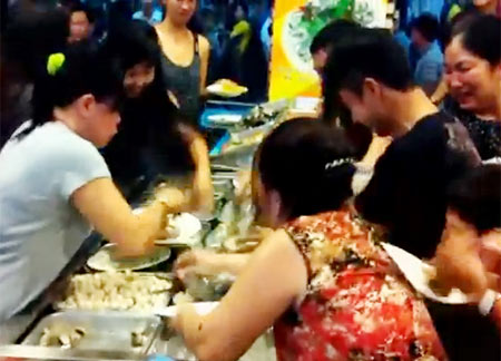 Ăn Buffet: Chúng ta đang bị giật dây? - 1