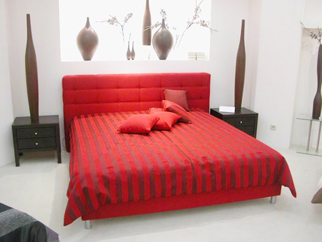 Phòng the rực đỏ, & quot;thổi lửa & quot; ái ân