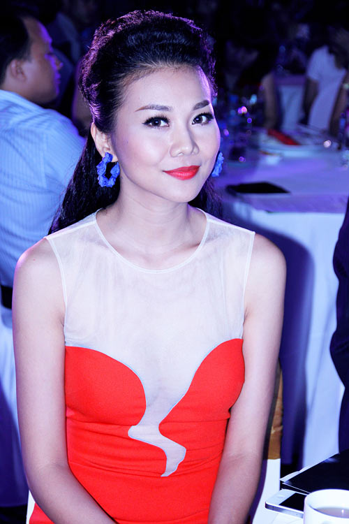 Sao Việt 'cuồng' kính áp tròng - 9
