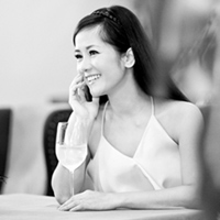 Hồng Nhung: “Không được đội tã lót trên đầu"