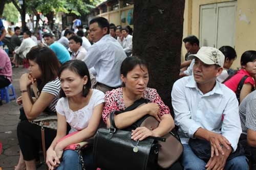 sang nay, thi sinh lam bai thi mon toan - 8