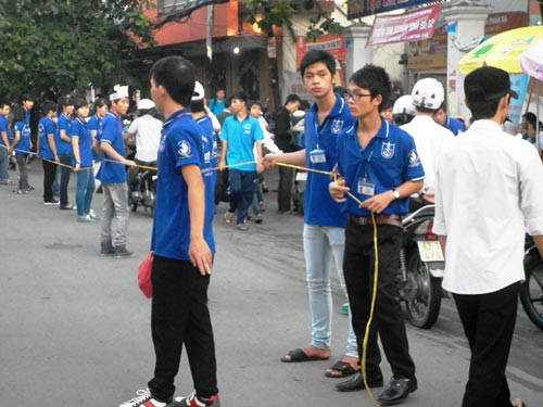 sang nay, thi sinh lam bai thi mon toan - 10