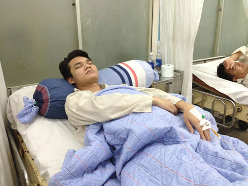 khac viet nhap vien cap cuu giua dem - 2